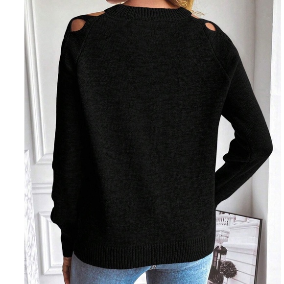 Cozy Criss Cross Long Sleeve Loose Fit Sweater Top - Picture 5 of 14
